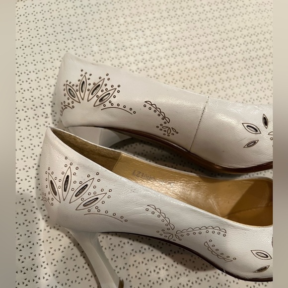 SALE!!!!!Medea Beautiful Shoes - Picture 8 of 8